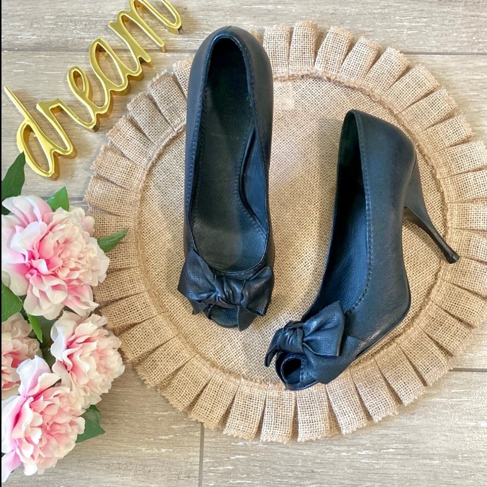 Miu Miu Bow Peep Toe Stiletto Heel Black Leather size EU 39 Matte Black - Picture 2 of 11